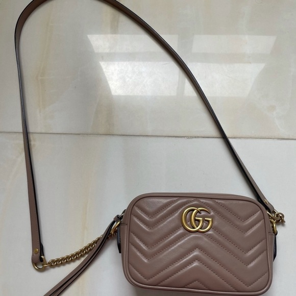 Authentic Gucci Marmont Mini Bag - Picture 4 of 8